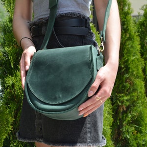 leather saddle crossbody handbag, handmade genuine leather bag, large crossbody bag, personalized bag, cross body bags, gift for women Green