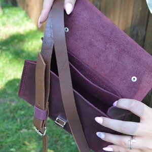 handmade black cute crossbody bag, personalization gift, small leather minimalist crossbody bag, custom leather shoulder bag, gift for women 画像 4