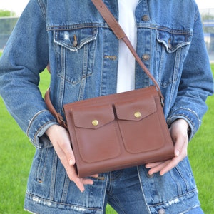 womens leather crossbody bags, personalized leather crossbody handbags, crossover body purse, designer crossbody bag, handmade leather bag Brown