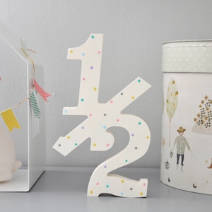Half Birthday Photo Props for Babies, Wooden 20cm &quot;1/2&quot; number sign for 6 Month Birthday Demi Anniversary Photo Shoot