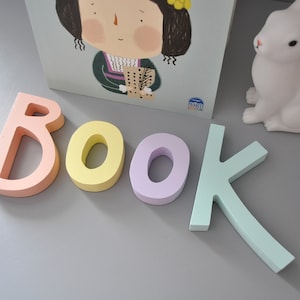 Letras de madera para decoración de pared de guardería, en forma de libro - Letras de colores pastel