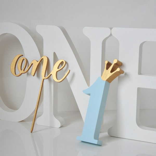 1er anniversaire Photo Props & Décoration Set | bois 20 cm de large « UNE » lettres | une garniture de gâteau |  numéro un en bois avec couronne dorée