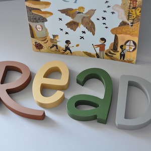 Déco murale en bois pour chambre d'enfant Read, lettres en bois, lettres colorées, tons terre, style bohème