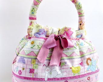 Pink bow basket for baby