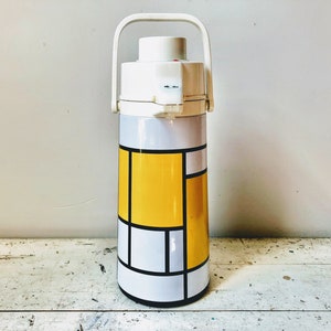 Mod Metro air-pump insulated carafe
