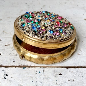 Vintage filigree jeweled compact