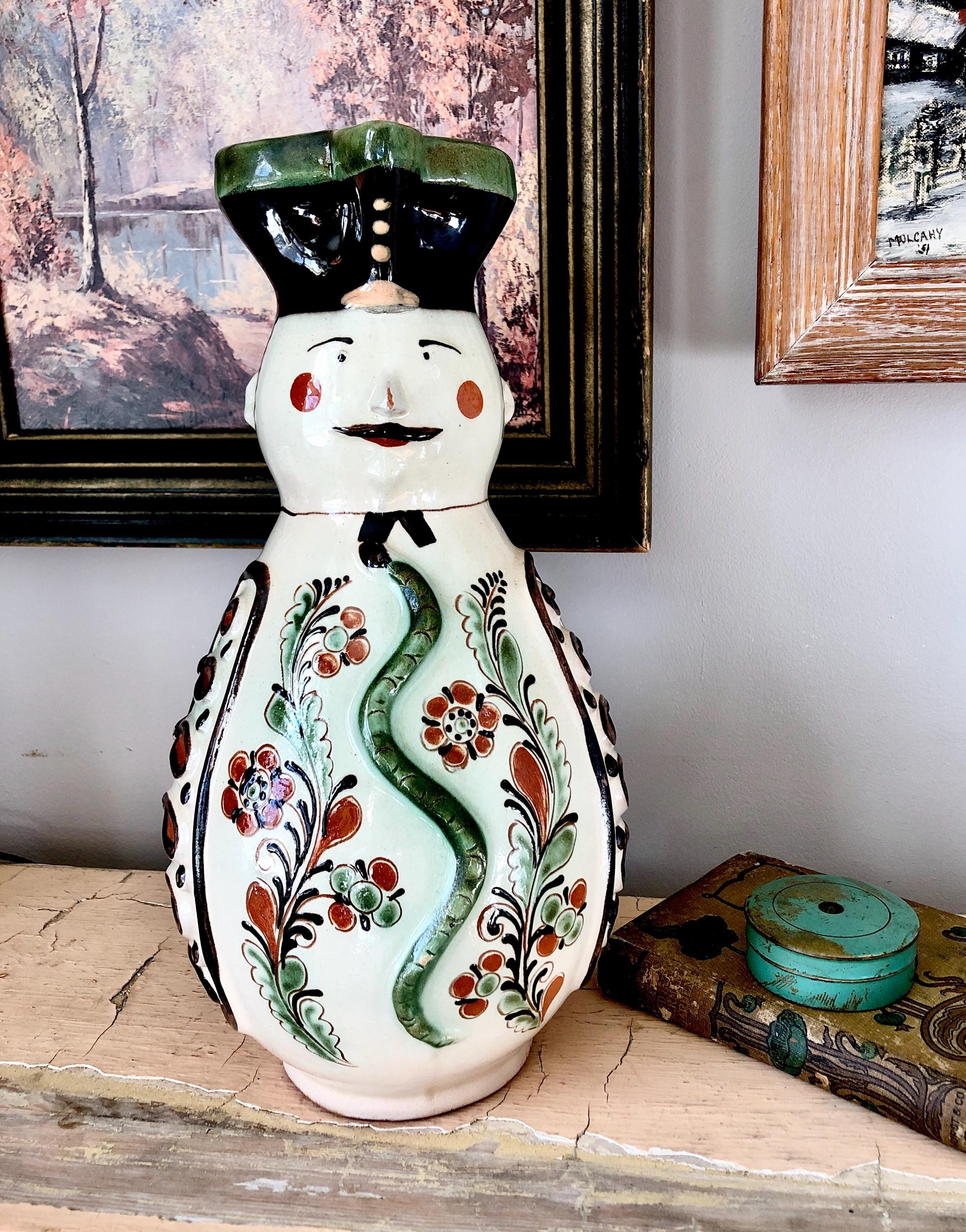 民芸　大きな　水差し　珍しい ヴィンテージ Zsürizte ネピ ハンガリーの民芸品の水差し。高さ13