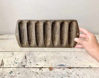 Vintage cast iron cornbread pan