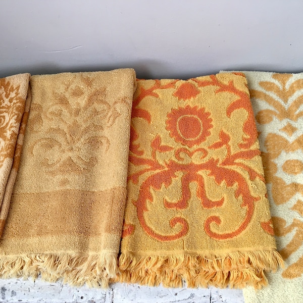 Collection of 4 vintage bath and hand towels in gold