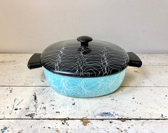 Vintage Serendipity enamelware pot; squiggle or drizzle pattern