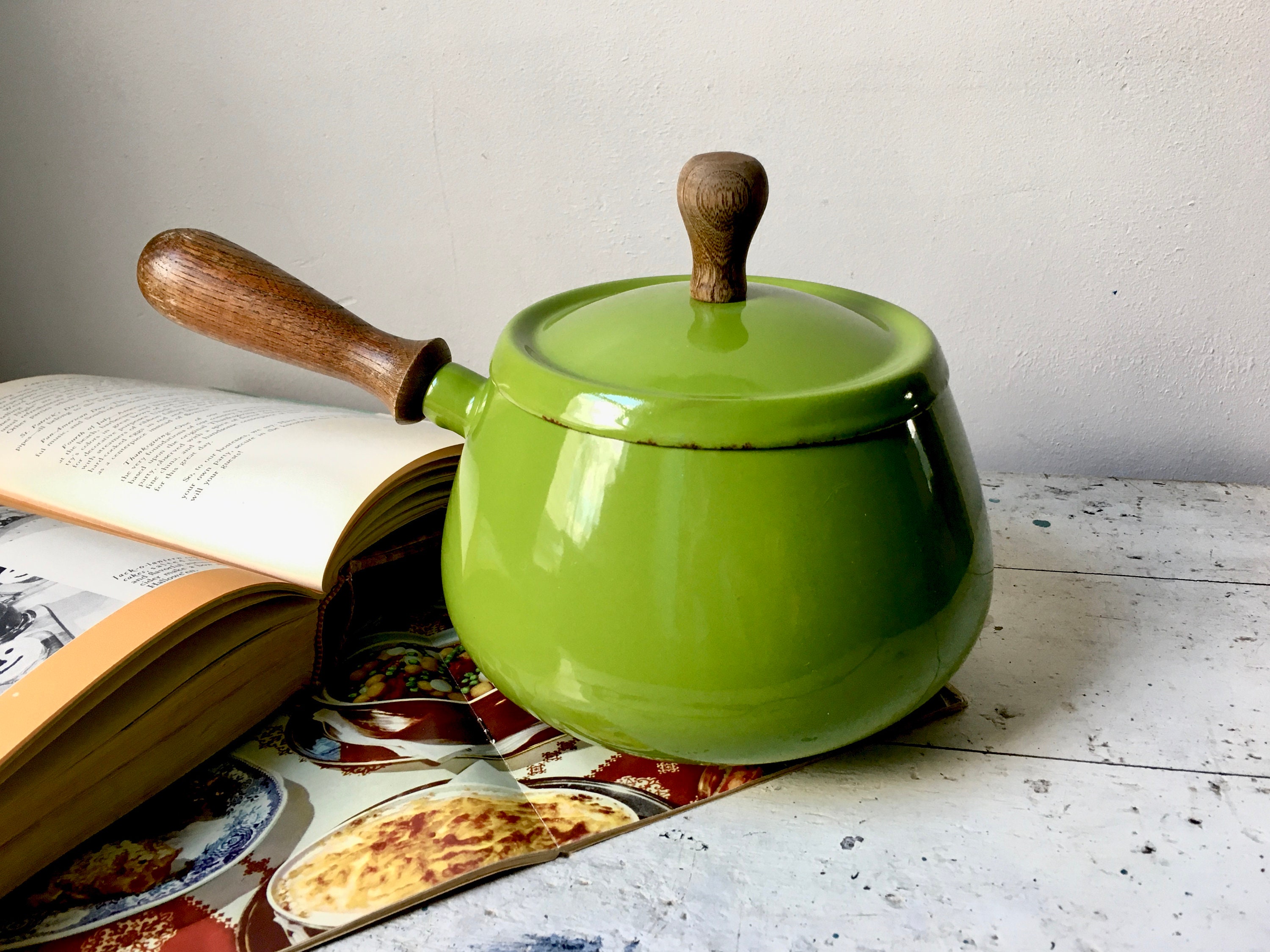 sold!! Very Groovy Mid Century Oster Electric Fondue Pot in Iconic Avocado  Green!!! Perfect for Holiday or Cocktail Parties!! Bring on…