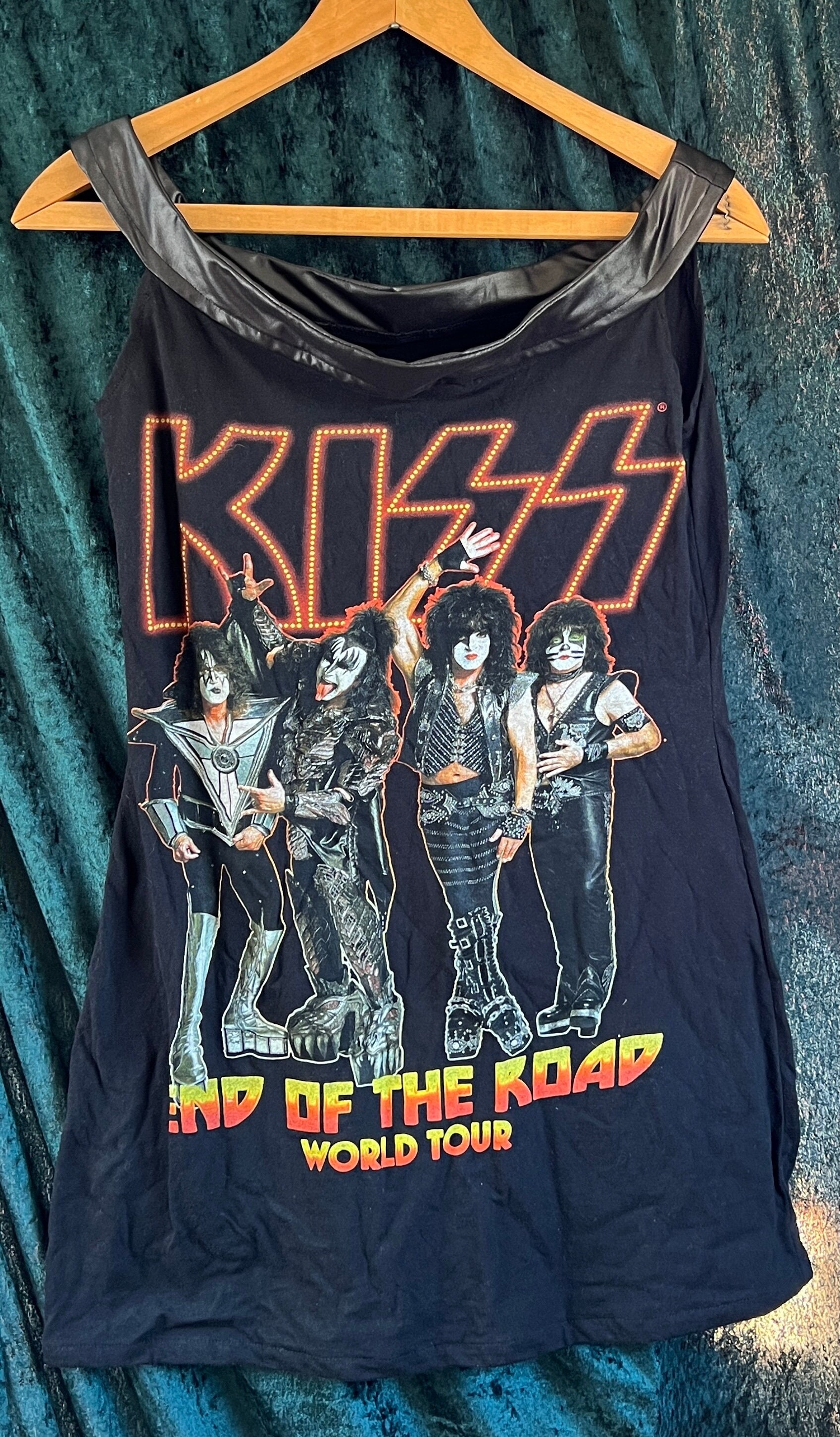 Hot New Kiss Tour Dates 2023 End of The Road Black S-3xl T-Shirt Gift Fans