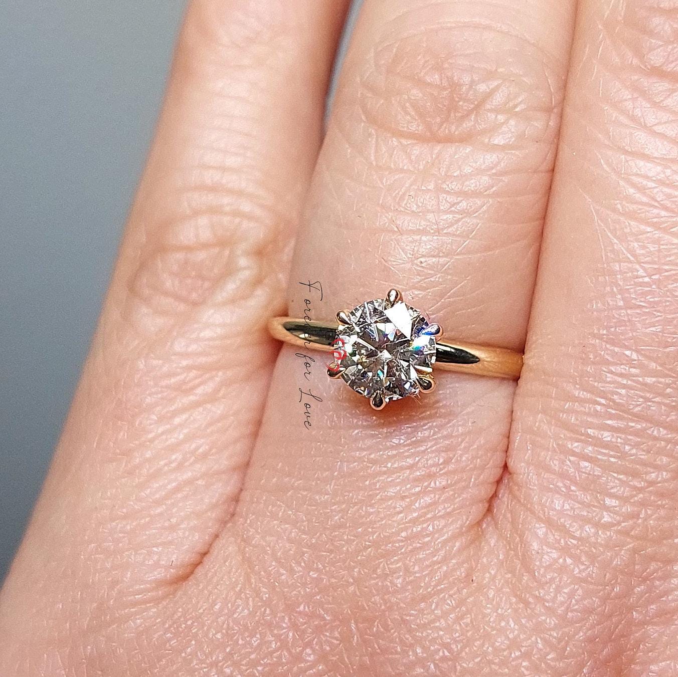 Ring Mit Akoyaperlen Und Diamanten In Gelbgold