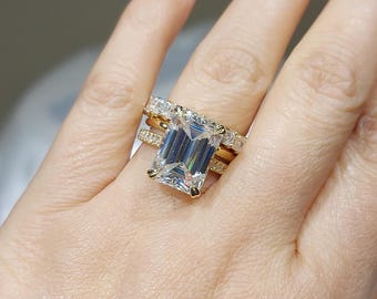 8 Carat Emerald Cut Moissanite Wedding Set in Yellow Gold, Three Bands Emerald Bridal Set, Moissanite Emerald Cut Bridal Set for Her.