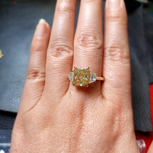 4 Ct Radiant Cut Canarische gele Moissanite verlovingsring, massief gouden belofte ring, biljoen geslepen diamanten ring, verjaardag cadeau ring voor haar. afbeelding 4