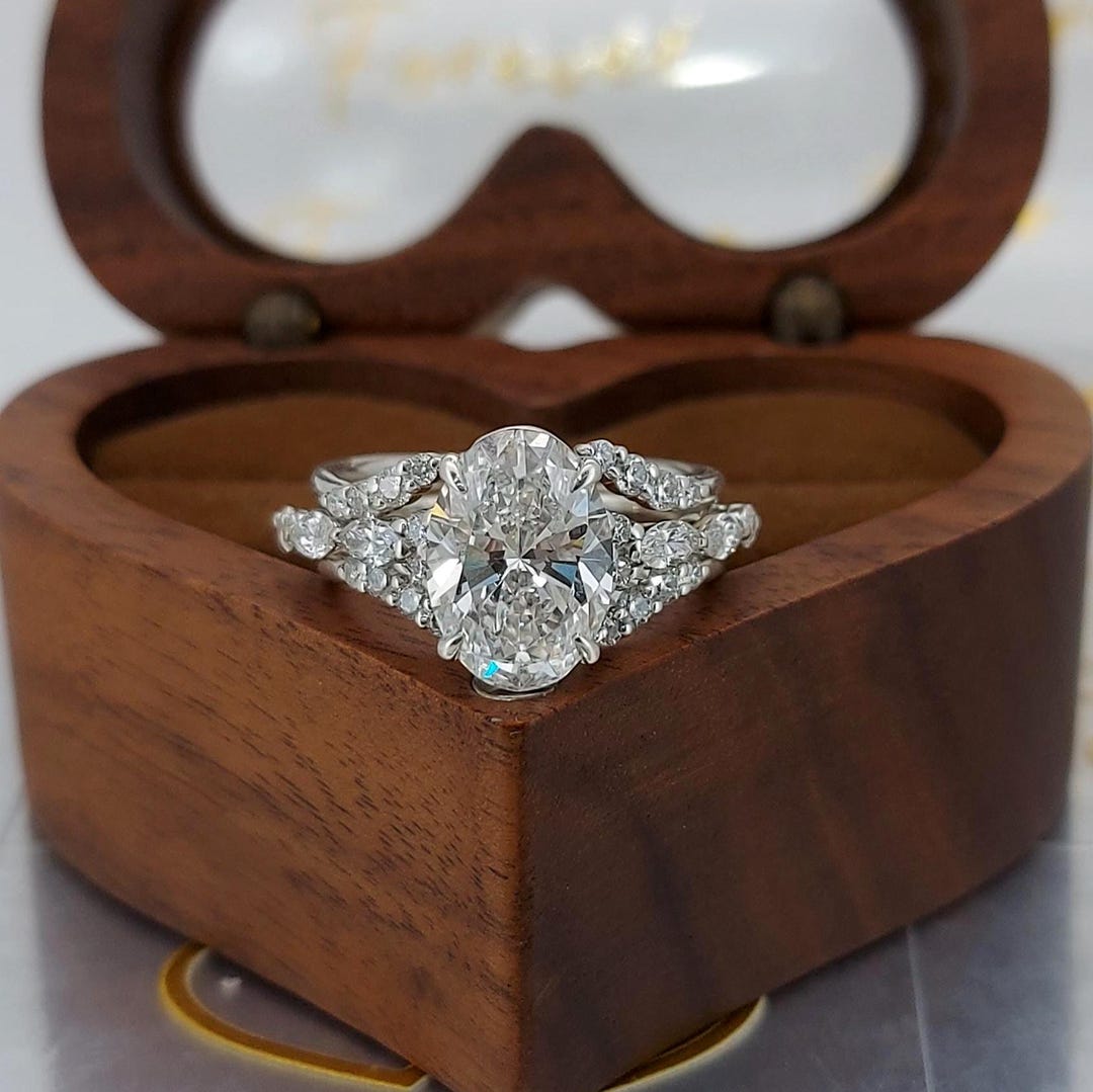 3.5ct E,VVS2 IGI Certified Oval Cut Lab Grown Diamond Engagement Ring ...