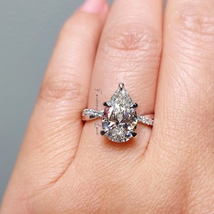 2.5 Ct Pear Diamond Engagement Ring Lab Grown F, VVS2 Diamond Ring Solid Yellow Gold Solitaire Pear Diamond Engagement Ring Proposal Ring.