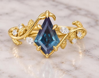 Alexandrite Kite cut Engagement Ring, Nature Inspired Vintage Lab Diamond side stones 14K Solid Gold Ring, Anniversary Gift for her