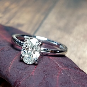 Natürlicher ovaler Diamant-Verlobungsring, 1 Karat ovale Form, 18k Gelbgold Diamantring, Diamantring, Solitärring, Verlobungsring