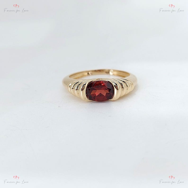 14k Gold Birthstone Signet Ring / Statement Ring for Women / Heirloom Ring / Natural Genuine birthstone Gemstone Ring for Her imagen 1