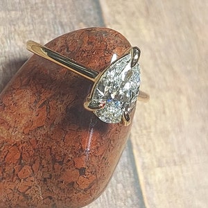 1.3 Ct Pear Diamond Vintage Ring, Lab Grown Diamond Ring, F, VS1 IGI CERTIFIED, Yellow gold Custom made ring, Unique Engagement Ring.