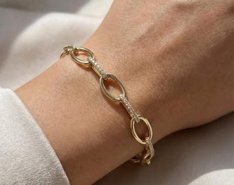 14k Solid Gold Paperclip Chain Bracelet, Dainty Gold Bracelet, Lab Diamond Pave Bracelet, Anniversary gift for Her.
