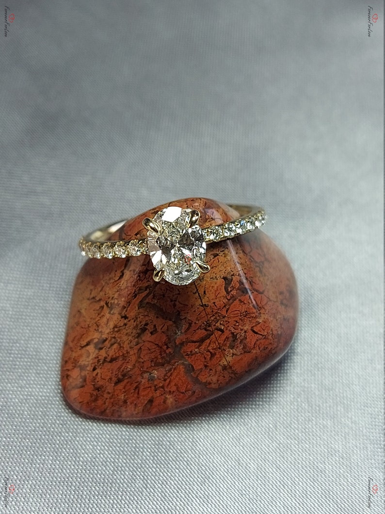 Oval diamond engagement ring, IGI certified lab diamond engageme Oval diamond engagement ring, IGI certified lab diamond engageme
