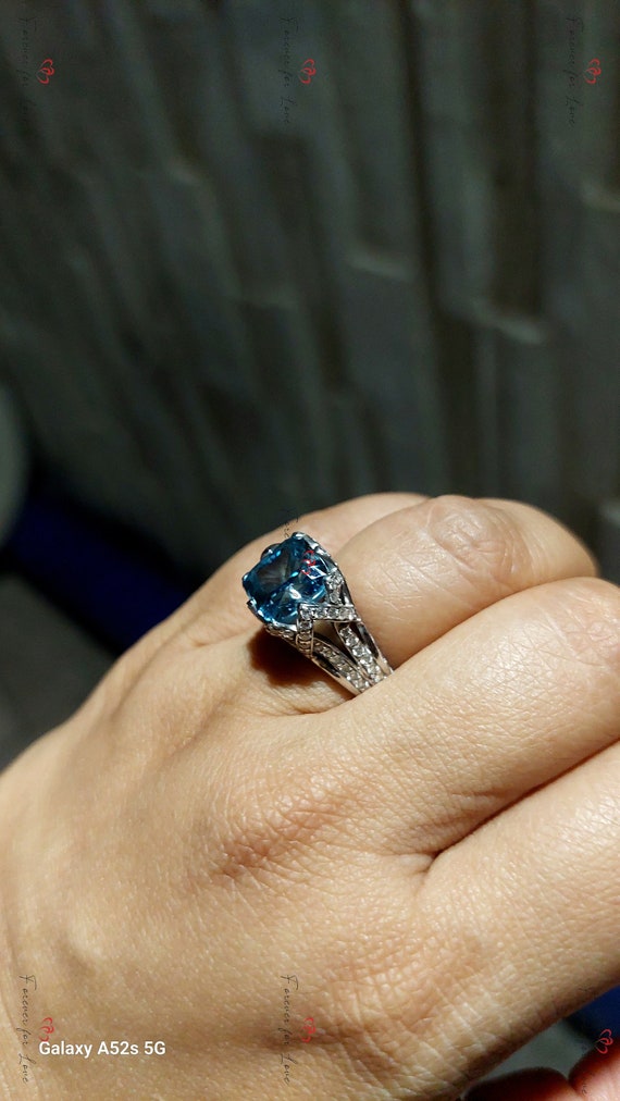 CT Blue Lab Grown Diamond Engagement Ring, Square Cushion