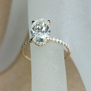 3.5Ct Oval Cut Engagement Ring , 3.5 CT Moissanite Engagement in Solid Gold, Elongated Oval Engagement Ring, Modern Engagement Ring.