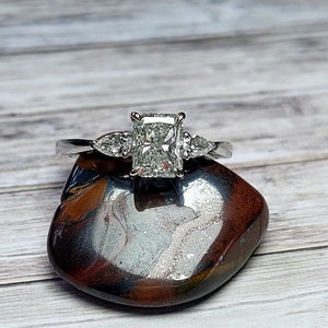 Diamond Engagement Ring, 1 Ct Radiant Cut Diamond, Radiant Cut with 2 Pear Shape Diamonds, Engagement Ring, Diamond Ring Proposal for her.