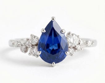 2ct Blue sapphire ring, Natural engagement ring, Oval sapphire ring, 14k Yellow gold engagement ring, Side diamond ring, Perfect gift