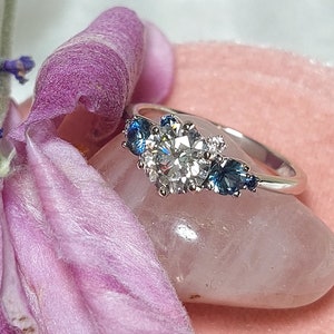 1Ct Diamond and montana sapphire ring, Teal sapphire ring, round sapphire cluster diamond ring, Proposal Anniversary Unique Gift for Her.