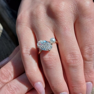 Oval Cut Moissanite Engagement Ring, 5Ct Crushed ice Oval 13*8mm engagement ring, Pearl & Diamond ring,  Ariana Grande&#39;s Ring.