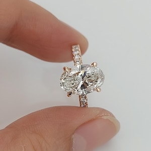 Pierścionek zaręczynowy z owalnym diamentem o masie 2,5 karata, certyfikowany przez IGI, hodowany w laboratorium | Czystość VVS2 | Kolor D | Niestandardowy pierścionek typu solitaire w złocie i platynie