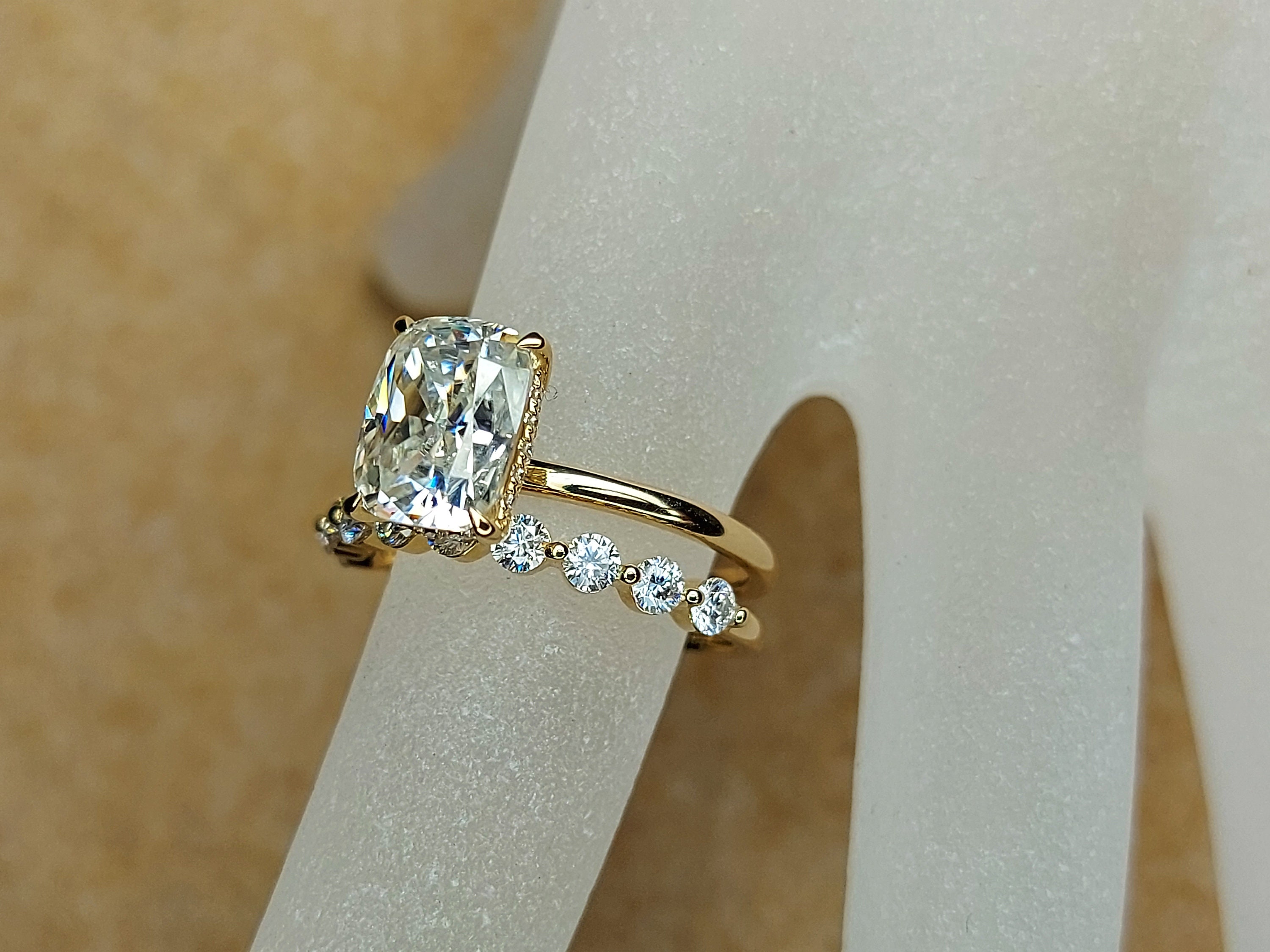 3ct Cushion Cut Wedding Set in Yellow Gold Crushed Ice - Etsy