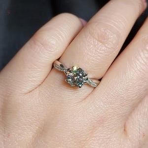 1 Ct Round Diamond Engagement Ring Lab created IGI Certified Twist band 18K Yellow Gold Round Diamond Solitaire Accent Proposal Gift Ring.