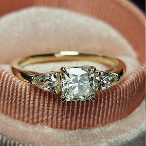 Diamond Engagement Ring, 1 Ct Cushion Cut GIA Certified Diamond, F, SI1 Cushion Cut with Pear Shape Diamonds, Engagement Ring, Diamond Ring.
