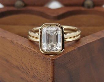 1.5ct E, VVS2 Emerald Cut Lab Diamond Wedding Set in Yellow Gold, With Plain Band Emerald Bridal Set, Emerald Cut Bridal Set for Her.