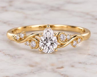 14k Solid Gold Pear cut E, VVS2 Dainty Lab Grown Diamond Promise Ring, Unique Design Ring, Diamond Engagement Ring, Perfect gift for her