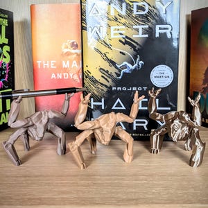 Rocky the Alien Desk Toy, Project Hail Mary Bookshelf Decor, Pen Holder, Sci Fi Alien Companion, Rocky the Eridian, Desk Buddy, Cute Figure