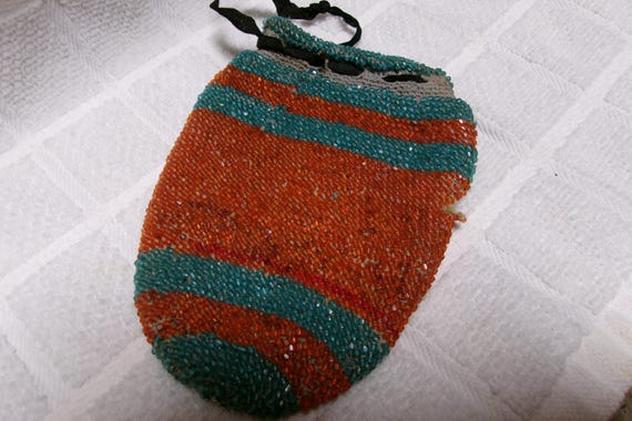 Antique 4 1/2" tall Flapper draw string glass bea… - image 5