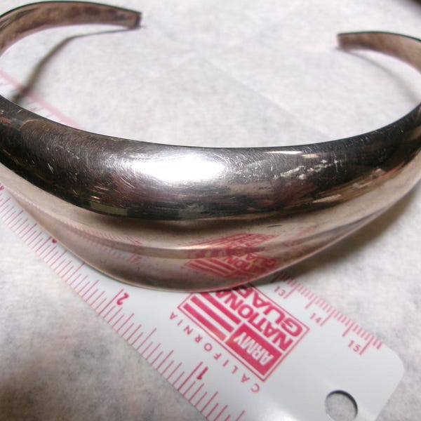 Vintage modern sterling choker necklace signed Hallmark 136. Grams solid silver