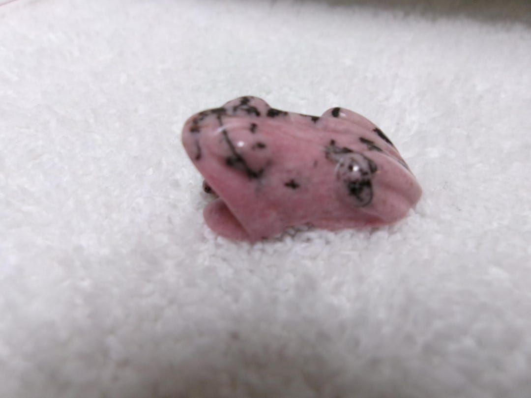 Rhodonite Carved Miniature Frog, Pink and Black Lines 1 1/4