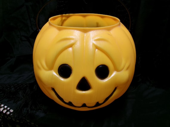 Vintage 1990s 9" tall General foam round eyes blow mold pumpkin View 2