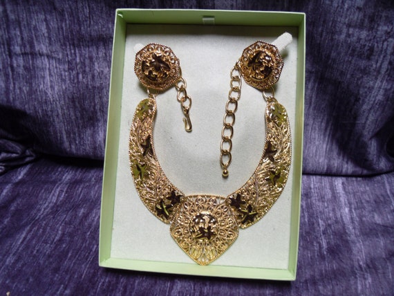 Vintage Barrera Gold tone necklace & earring set - image 1