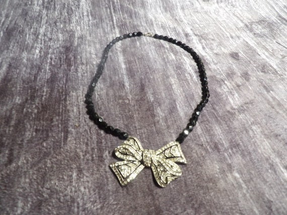 Vintage 1980s Kenneth Lane ribbon pendant necklace - image 1