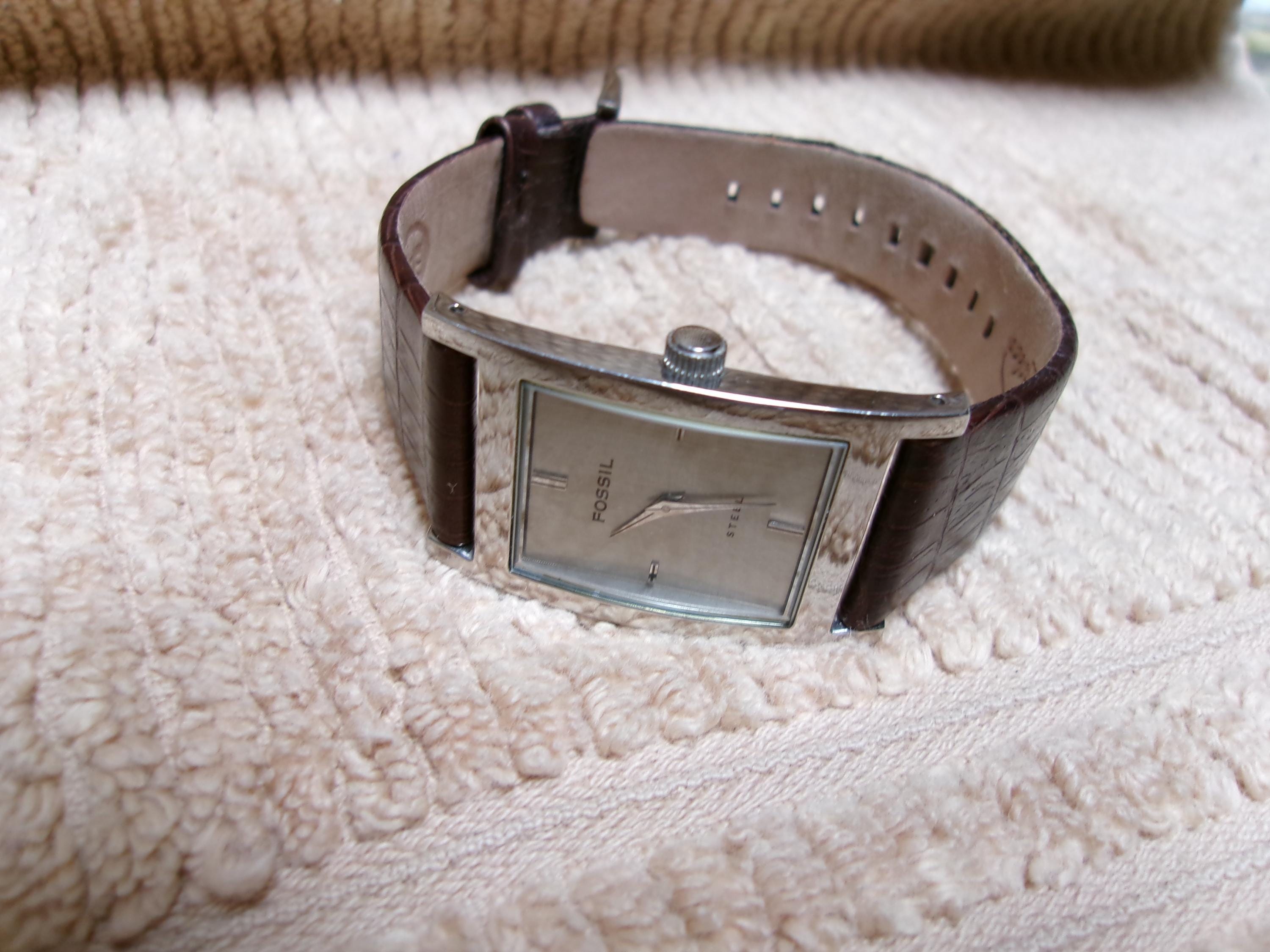 Fossil Embossed Leather Bohemian Watch with Box Festive yet classic, Golden & Green✨ . Shop our most iconic  main image 2