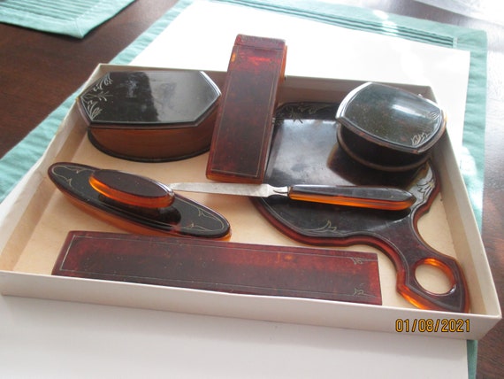 Vintage 1930s 7 piece celluloid tortoiseshell Vani