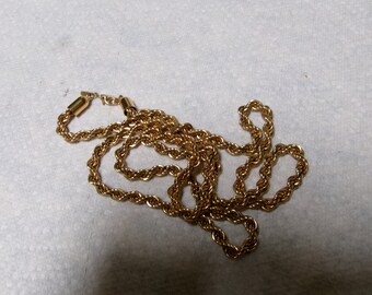 Vintage 1970s Monet heavy twist Gold tone chain necklace