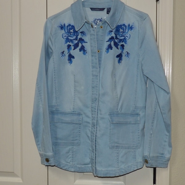 Isaac Mizrahi Live, light blue denim Blue Embroidered rose front and back ladies jacket